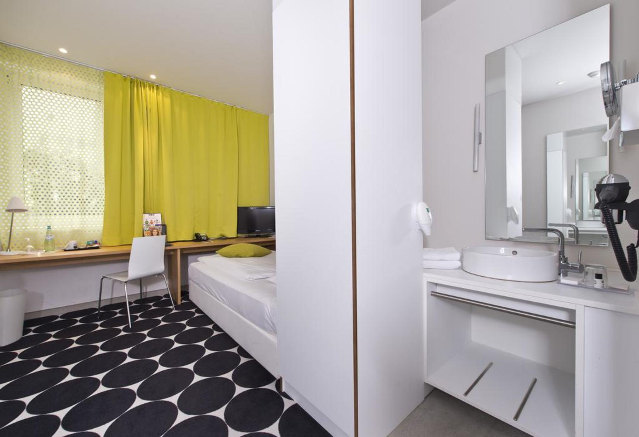 Hotel Tryp By Wyndham Frankfurt Frankfurt nad Mohanem Pokoj fotografie