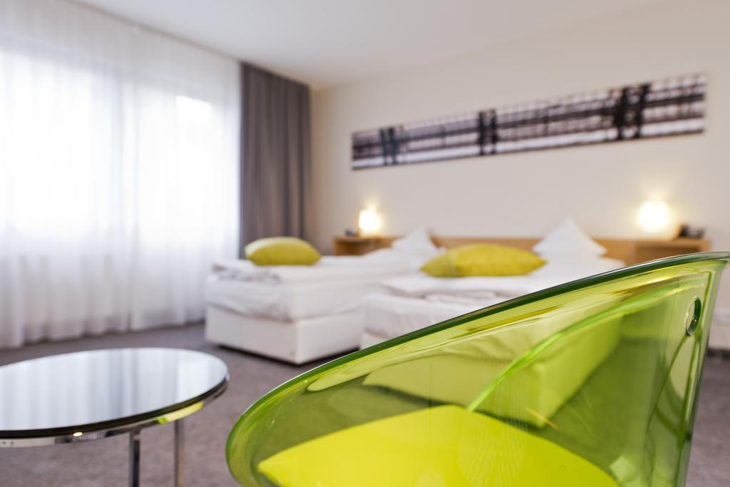 Hotel Tryp By Wyndham Frankfurt Frankfurt nad Mohanem Pokoj fotografie